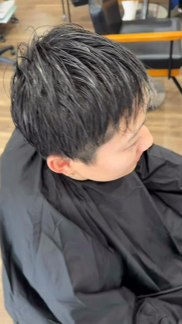 メンズパーマ＋ハイライト✨
.

#Vell#南魚沼美容室#魚沼美容室#越後湯沢美容室#十日町美容室我孫子美容室湖北美容室バレイヤージュシャドウルーツレイヤーカット髪質改善ストレート